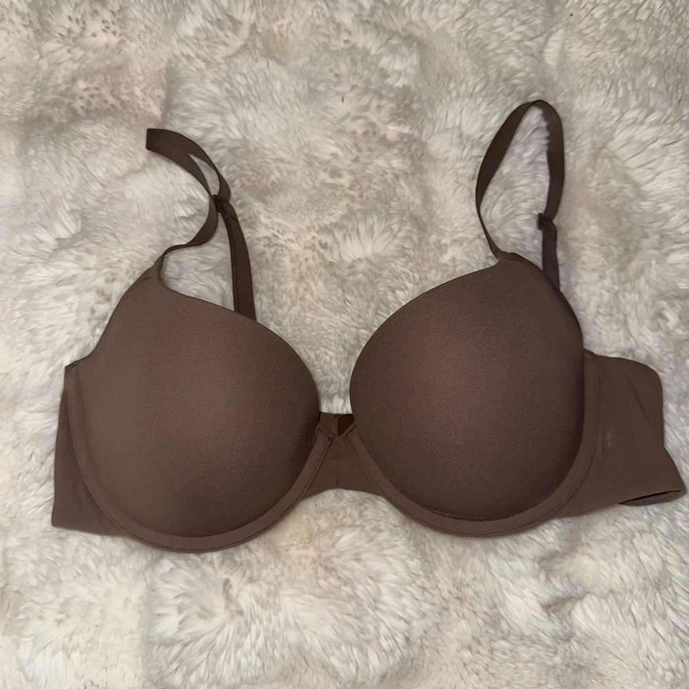 SKIMS fits everybody push-up bra